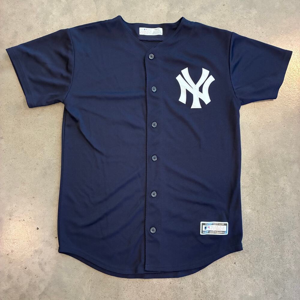 MLB New York Yankees Navy blue baseball jersey Judge 99 Youth Large 14